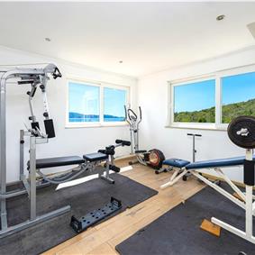 Luxury 5 Bedroom Beachfront Villa near Dubrovnik, Sleeps 11-12